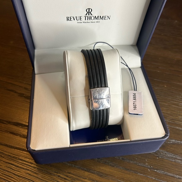 Revue Thommen Men's Airspeed Black Dial Chronograph Automatic Watch 16071.6854 - Picture 5 of 11